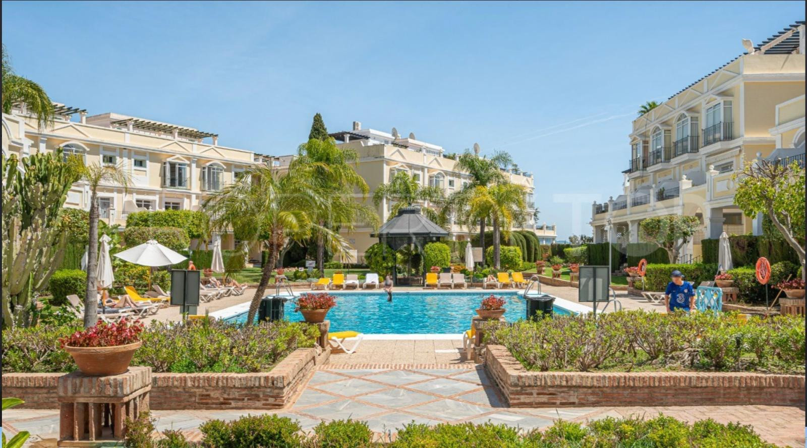 Casa de 3 Dormitorios en alquiler en Nueva Andalucía, Marbella