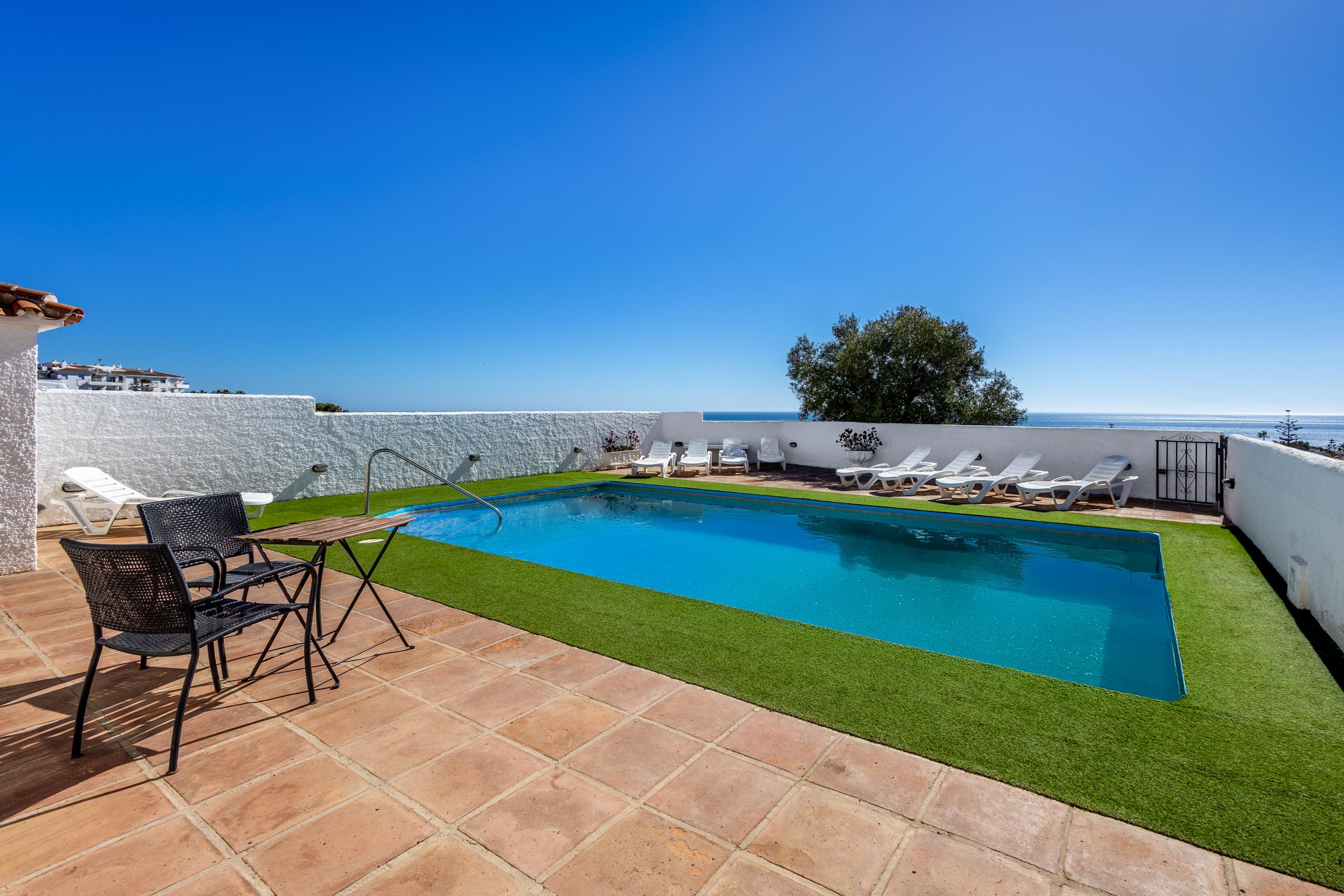 Casa de 6 Dormitorios y 5 Baños en venta en Torrenueva, Mijas