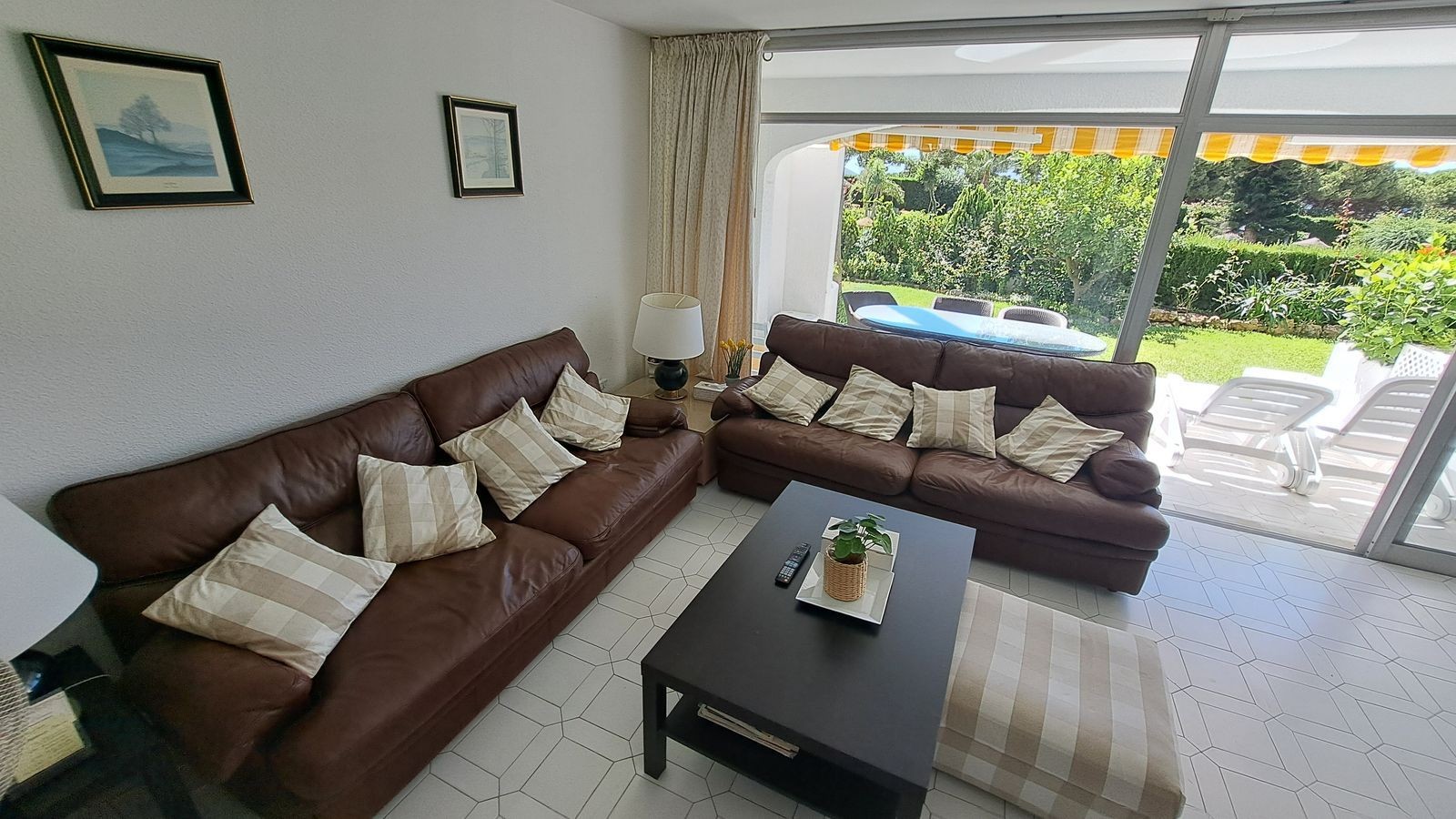 Piso de 3 Dormitorios y 2 Baños en venta en Miraflores, Mijas