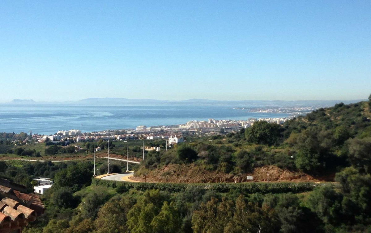 Terreno en venta en Los Monteros, Marbella