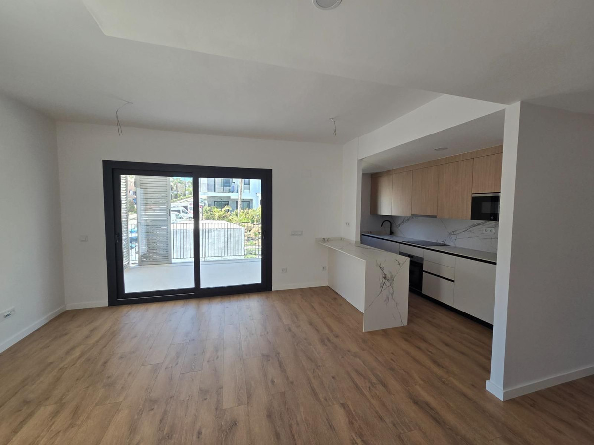 Piso de 3 Dormitorios en venta en Estepona