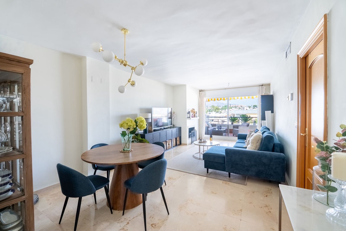 Piso de 2 Dormitorios en venta en Guadalmina Alta, San Pedro de Alcántara