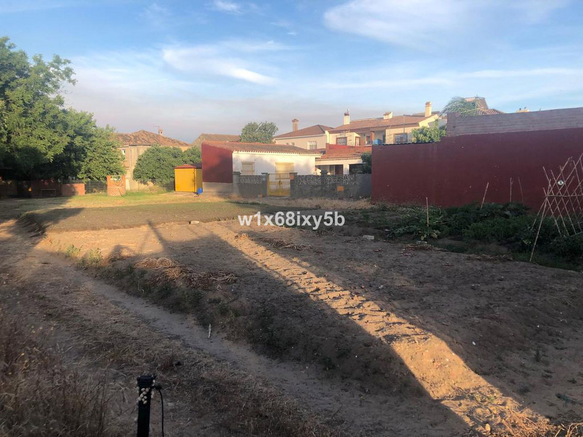 Plot for Sale in Algeciras