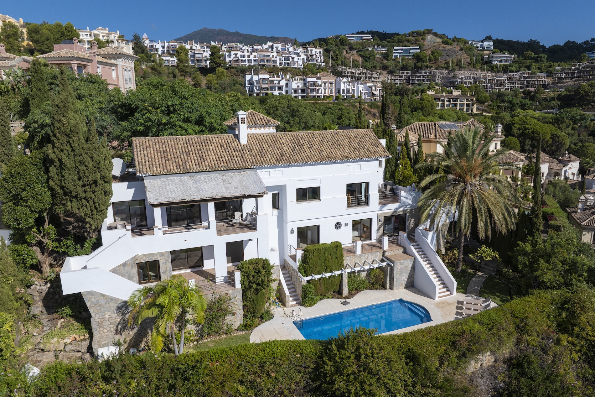 6 кровать Вилла для продажи в Los Arqueros, Benahavis