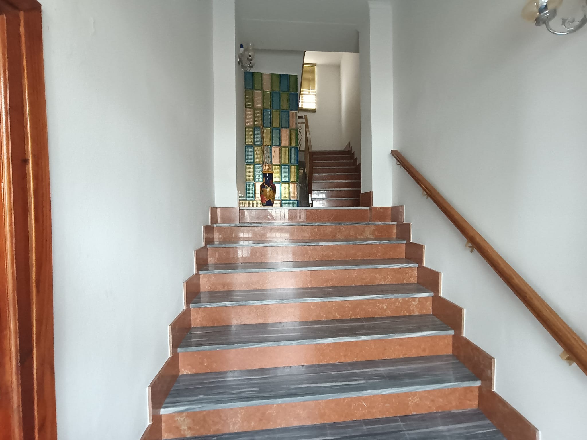Ático de 12 Dormitorios y 4 Baños en venta en Baza
