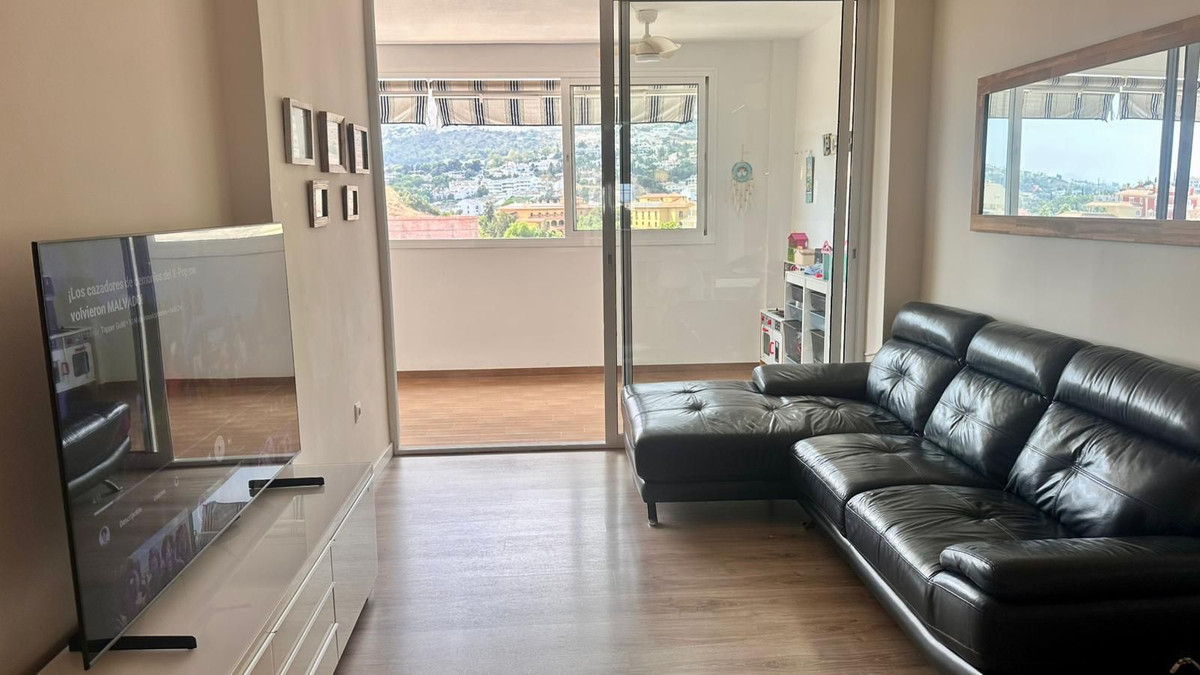 Piso de 2 Dormitorios y 2 Baños en venta en Benalmádena