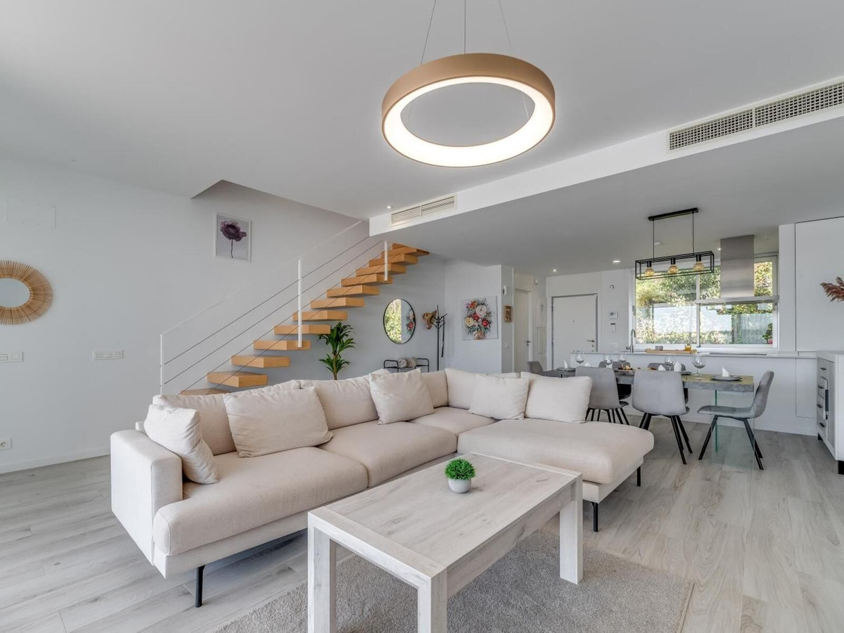 3 Bed - Townhouse for Rent in Cancelada, Estepona