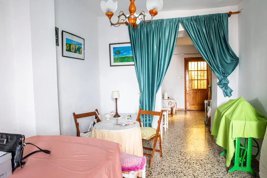 Casa Adosada de 4 Dormitorios y 1 Baño en venta en Jimena de la Frontera