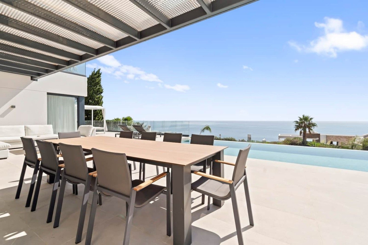 Casa de 4 Dormitorios y 3 Baños en venta en Manilva