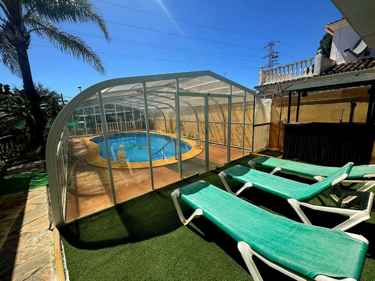 4 спални - Вила за продажба в Marbella