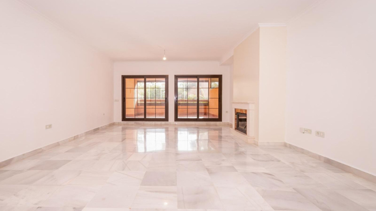 4 спални - Апартамент за продажба в New Golden Mile, Estepona
