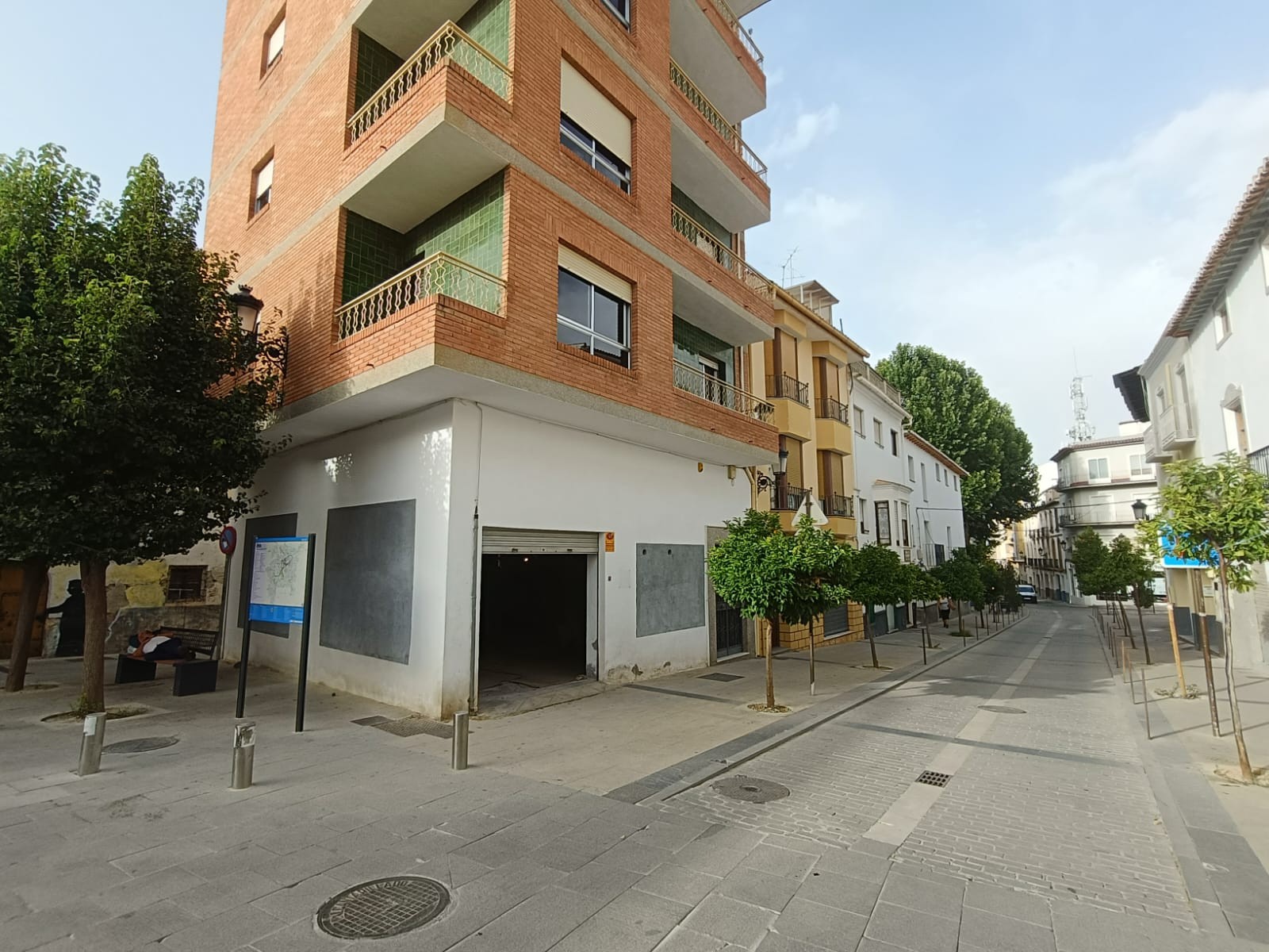Ático de 12 Dormitorios y 4 Baños en venta en Baza