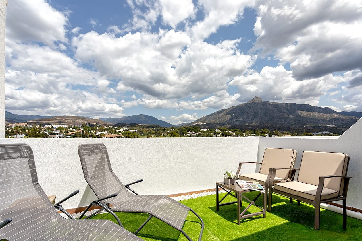 Casa de 3 Dormitorios y 2 Baños en alquiler en Nueva Andalucía, Marbella