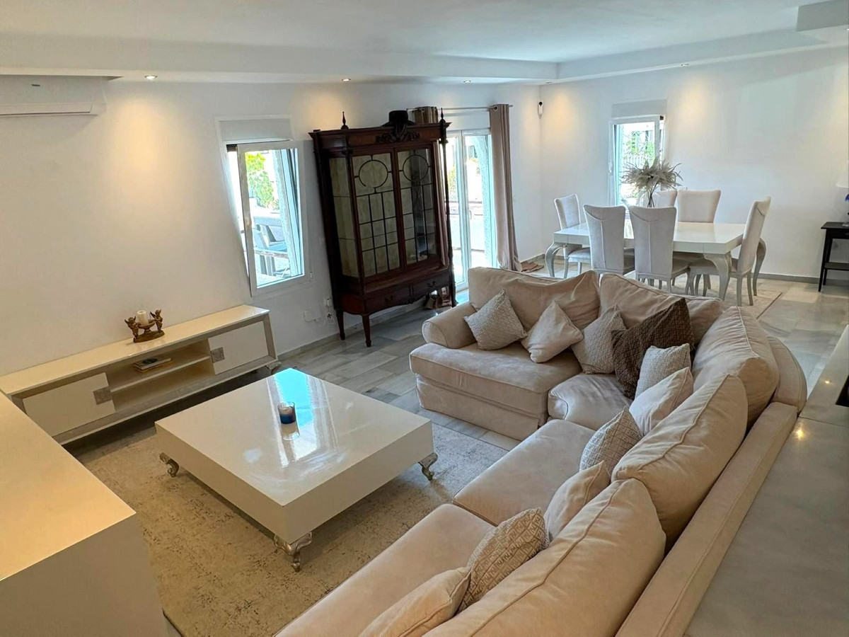3 Bed - Townhouse for Rent in Nueva Andalucia, Marbella
