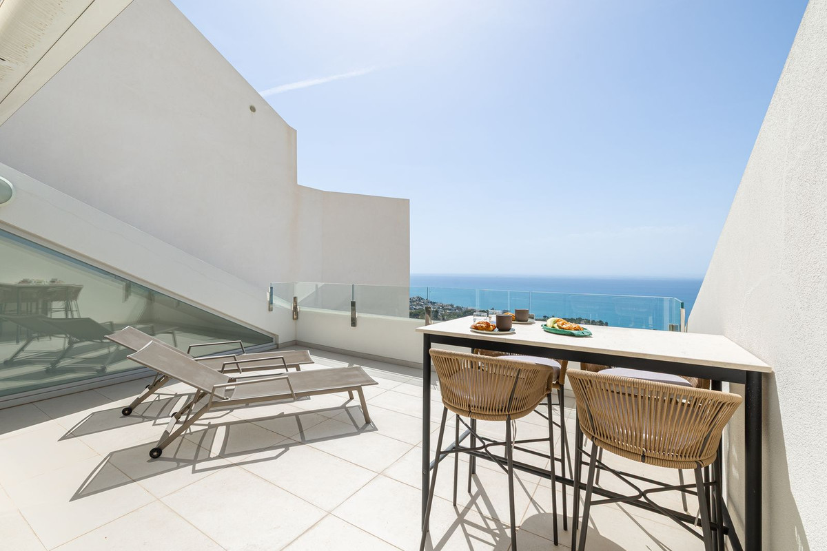Ático de 3 Dormitorios en venta en Benalmádena