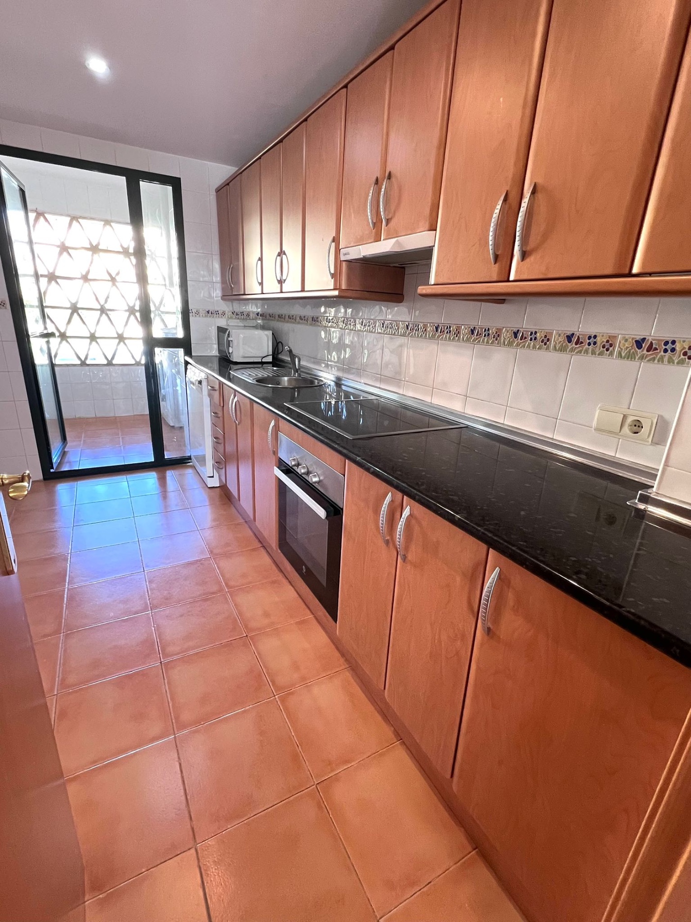 Piso de 3 Dormitorios y 2 Baños en venta en Nueva Milla de Oro, Estepona