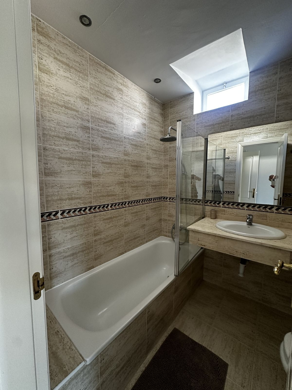 Piso de 2 Dormitorios en venta en Nueva Andalucía, Marbella