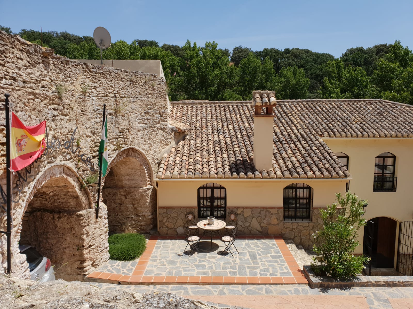 Finca de 6 Dormitorios y 6 Baños en venta en Setenil de las Bodegas