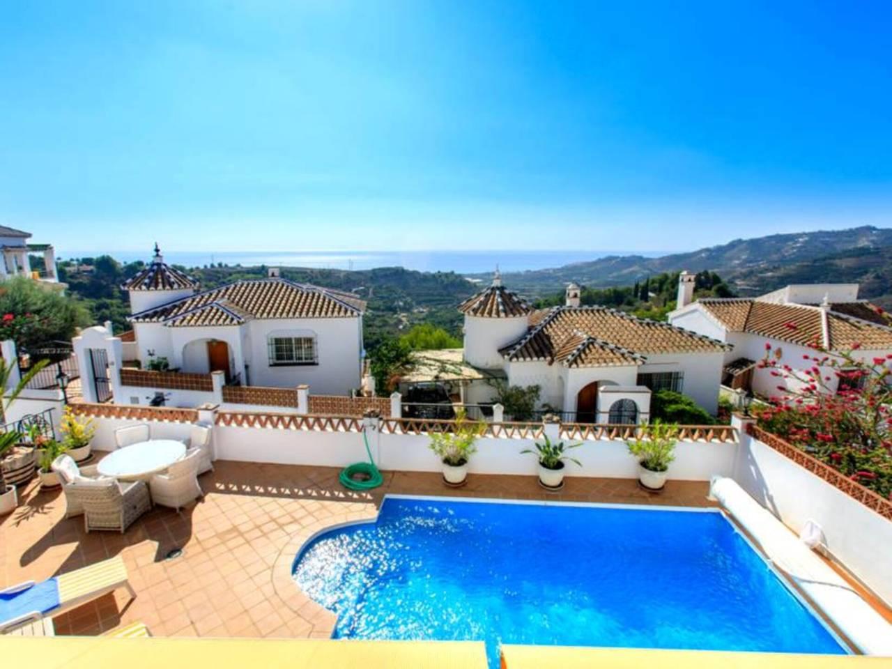Casa Adosada de 3 Dormitorios en alquiler vacacional en Frigiliana