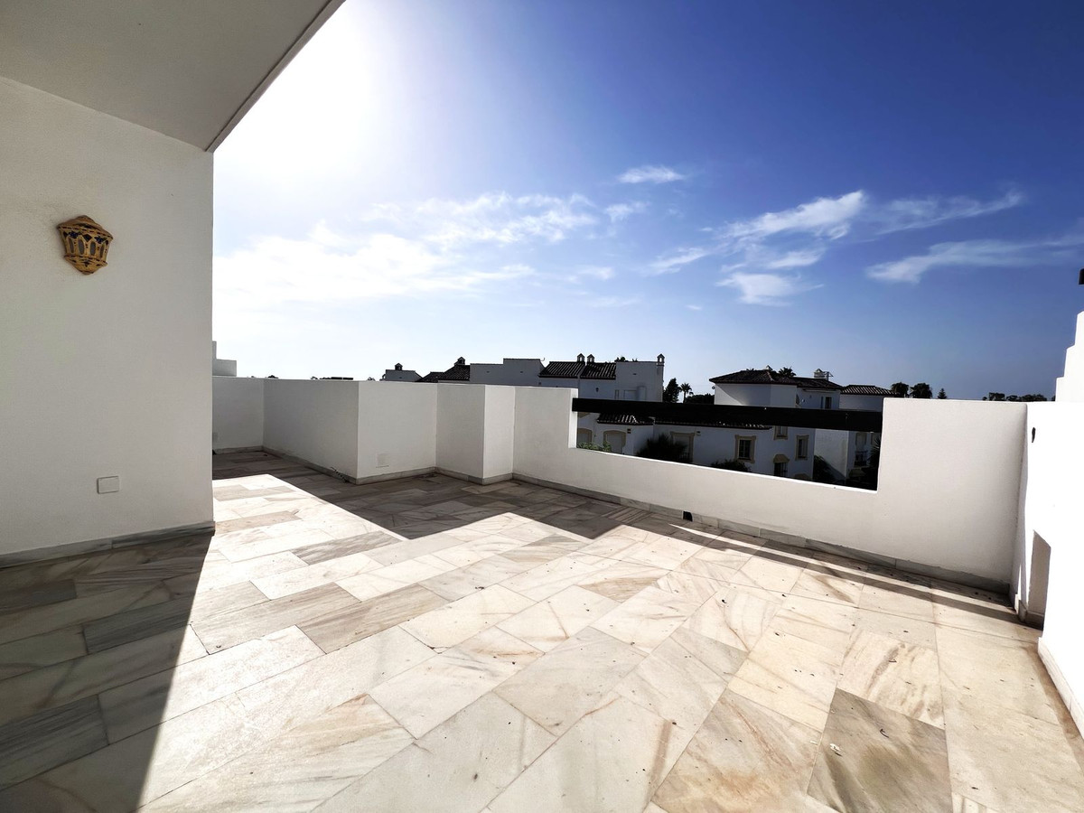 2 Bed - Apartment for Sale in Estepona