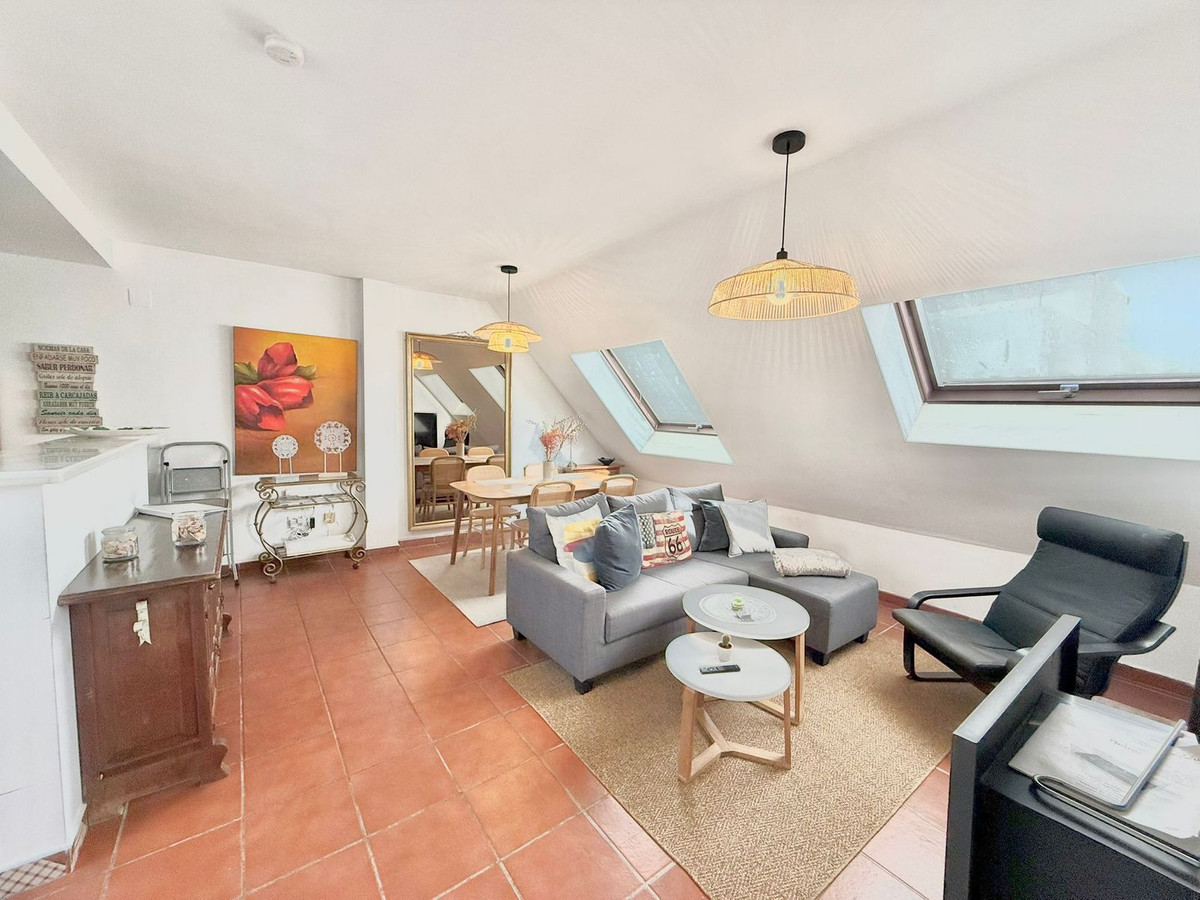 Ático de 3 Dormitorios y 2 Baños en venta en Fuengirola
