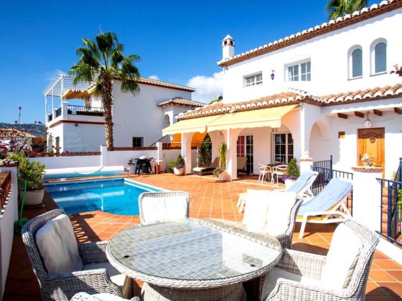Casa Adosada de 3 Dormitorios en alquiler vacacional en Frigiliana