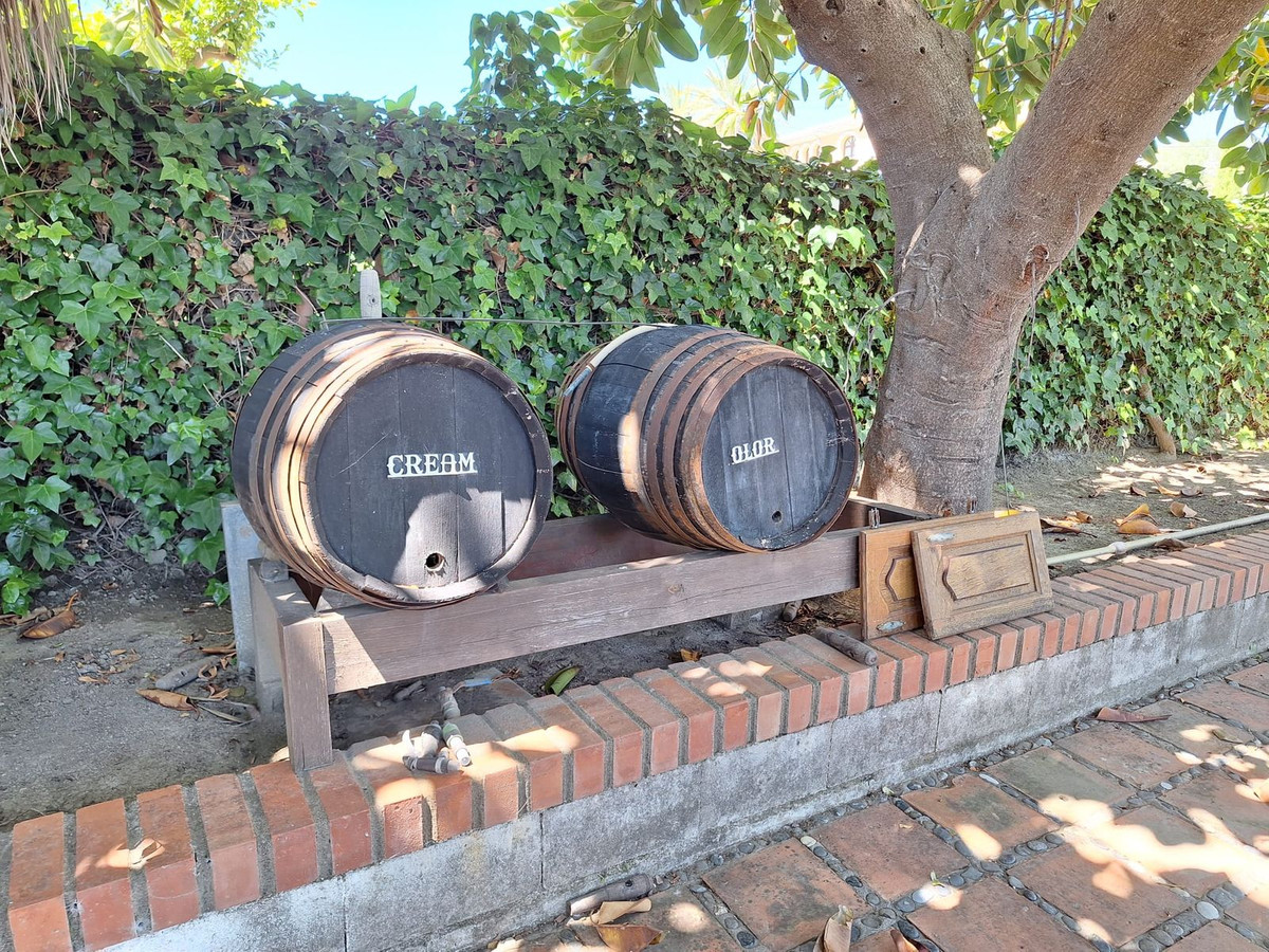 Finca de 3 Dormitorios y 1 Baño en venta en Estepona