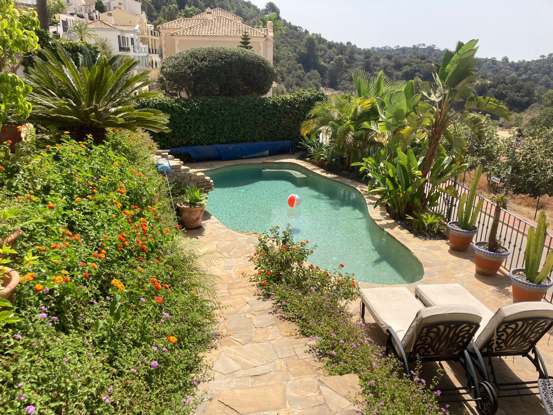 3 Bed, 2 Bath - Villa for Rent in Istan