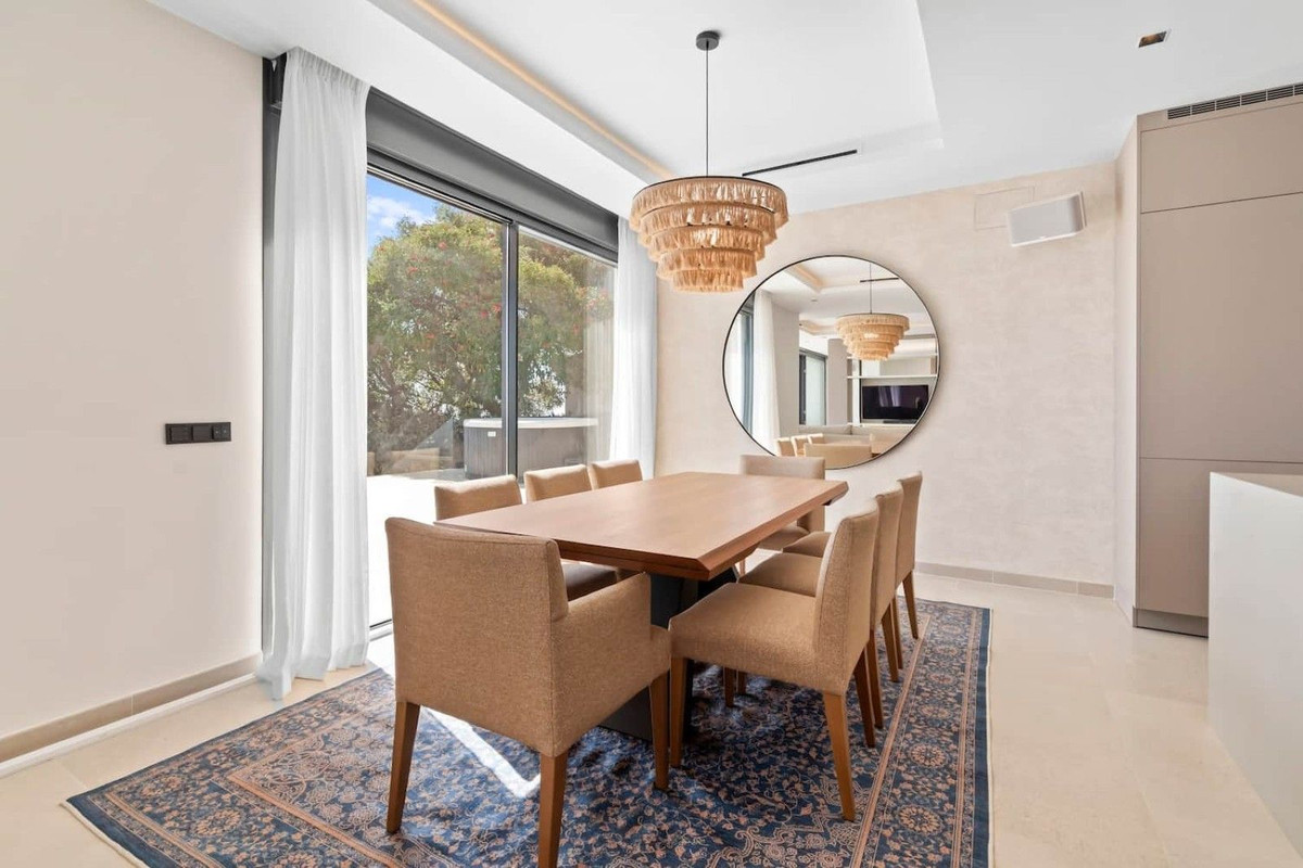 Casa de 4 Dormitorios y 3 Baños en venta en Manilva