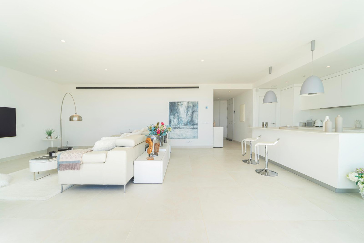Piso de 2 Dormitorios en venta en Benalmádena