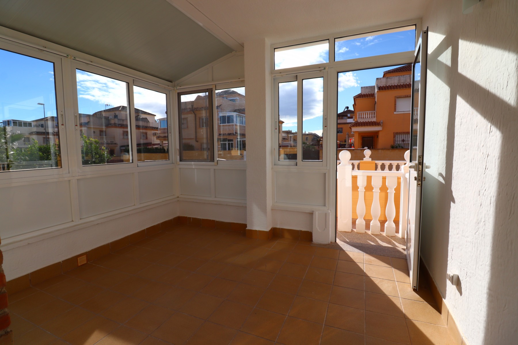Casa de 3 Dormitorios y 2 Baños en venta en Torrevieja