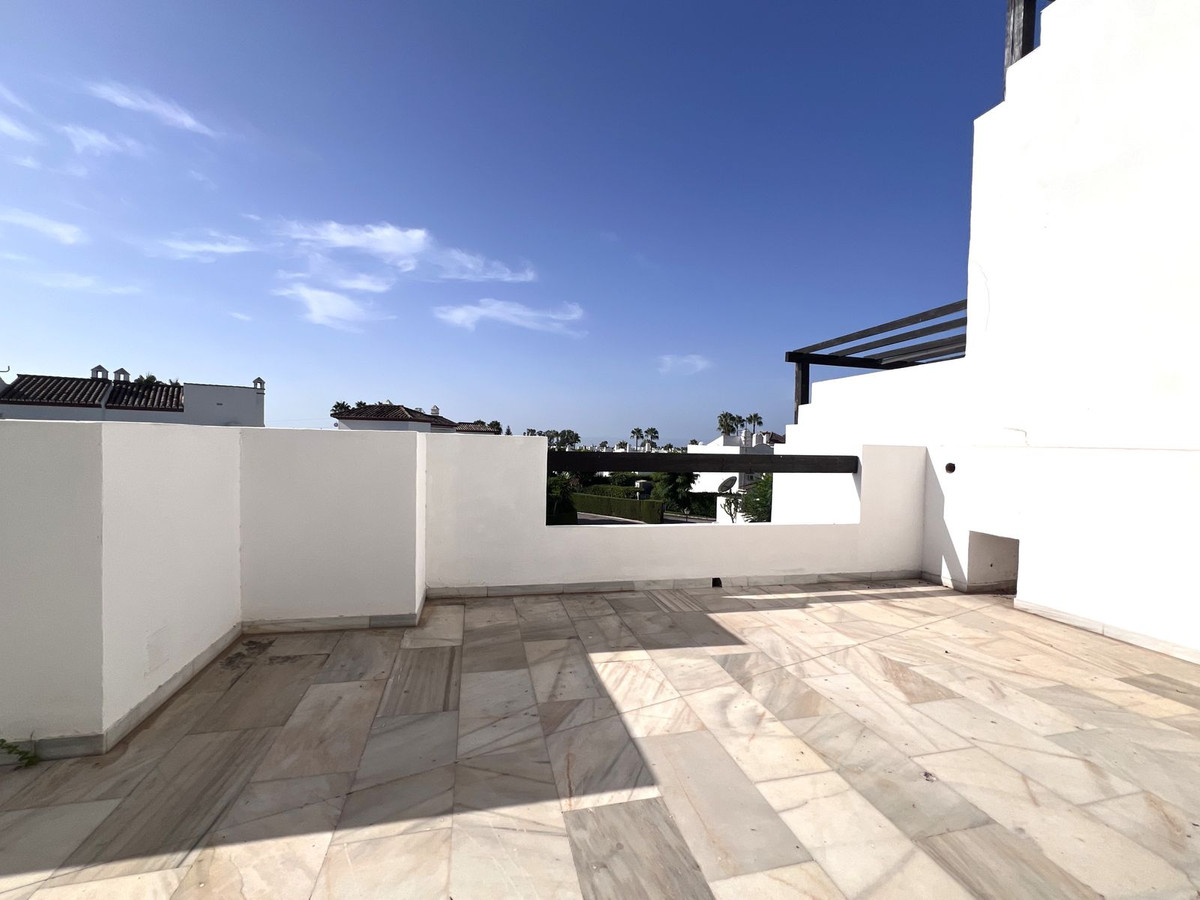 2 Bed - Apartment for Sale in Estepona