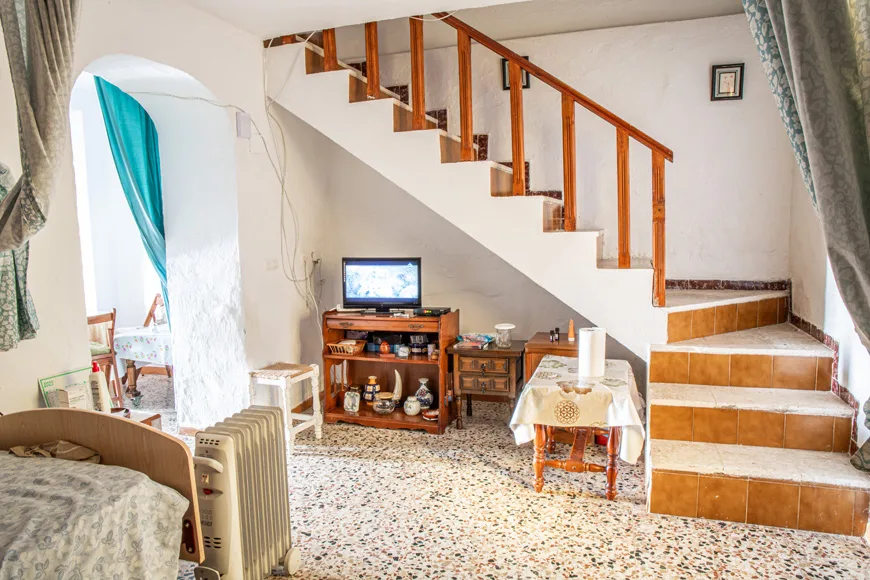 Casa Adosada de 4 Dormitorios y 1 Baño en venta en Jimena de la Frontera
