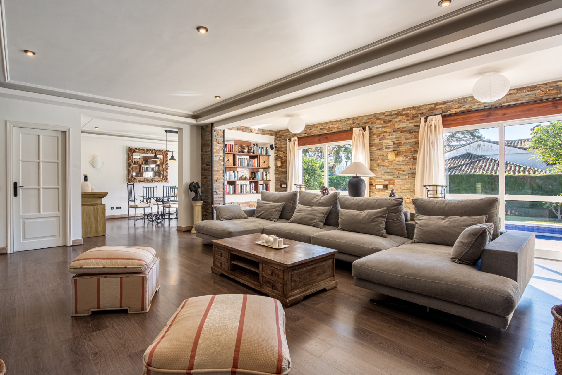 Casa de 3 Dormitorios en venta en Milla de Oro, Marbella