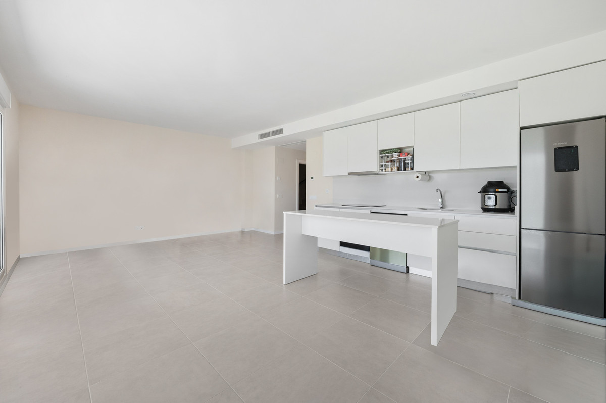 Piso de 2 Dormitorios y 2 Baños en venta en Estepona