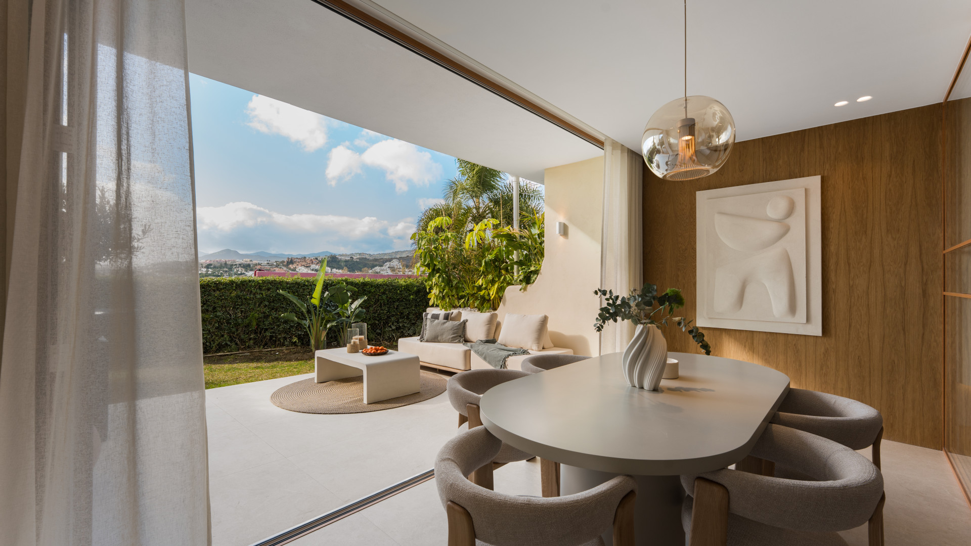 Casa Adosada de 4 Dormitorios y 3 Baños en venta en Nueva Andalucía