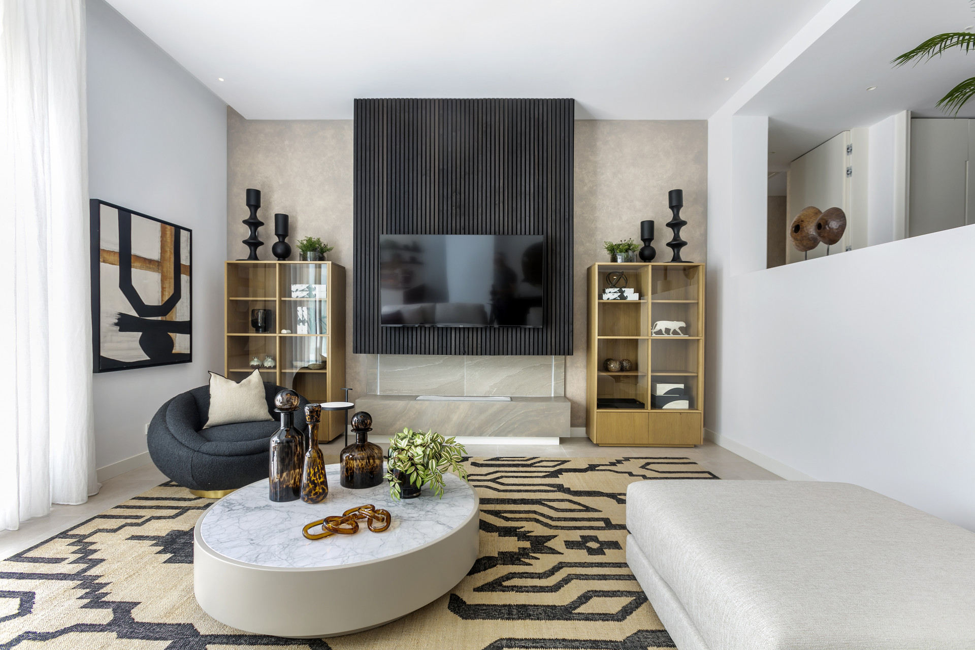 5 спални, 5 бани - Вила за продажба в El Paraiso, Estepona