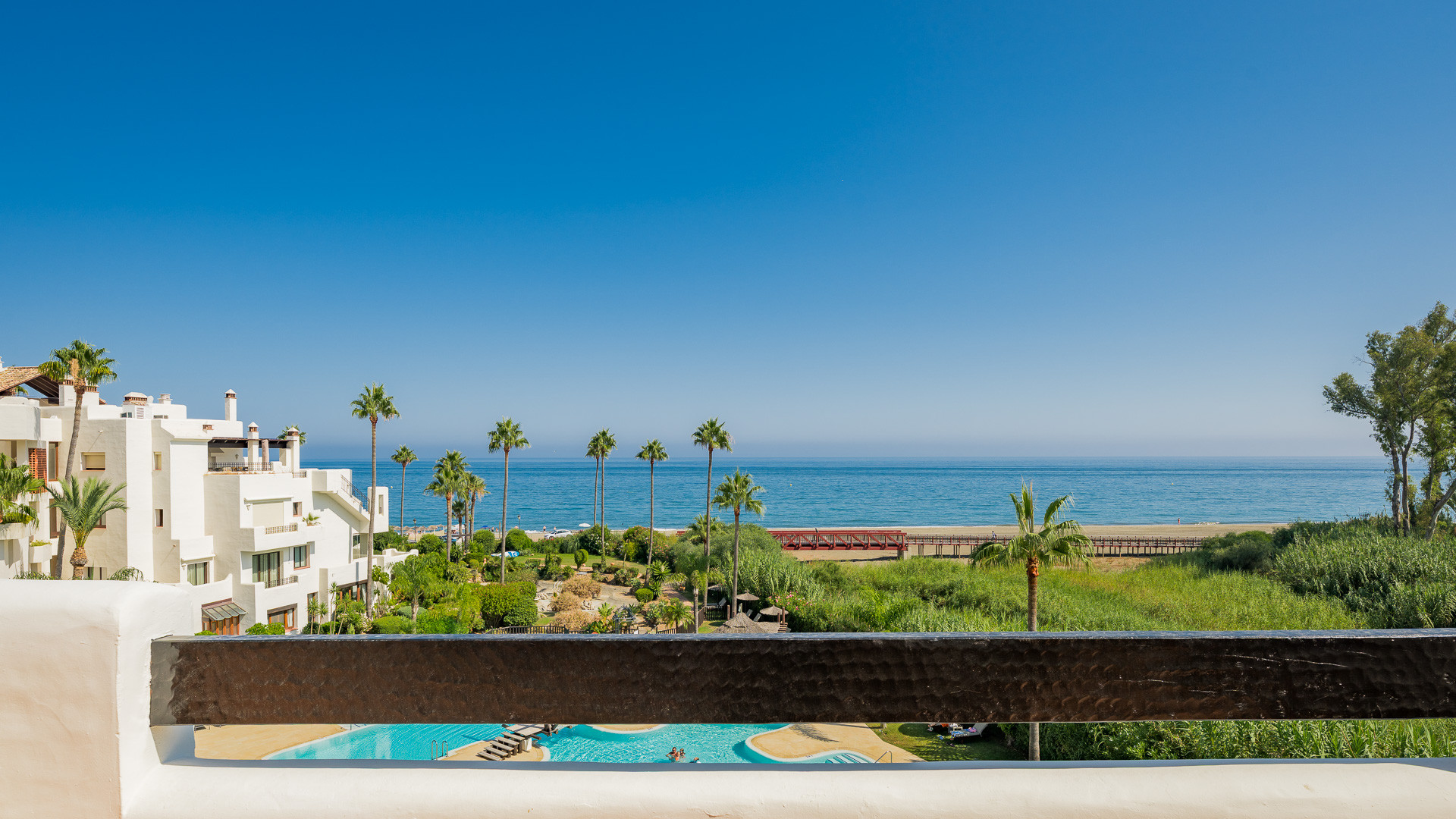 Ático de 3 Dormitorios y 3 Baños en venta en Estepona