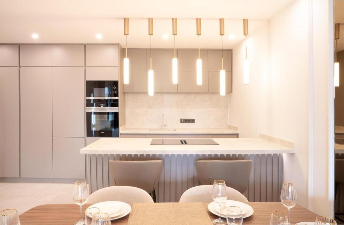 Piso de 3 Dormitorios en venta en Estepona