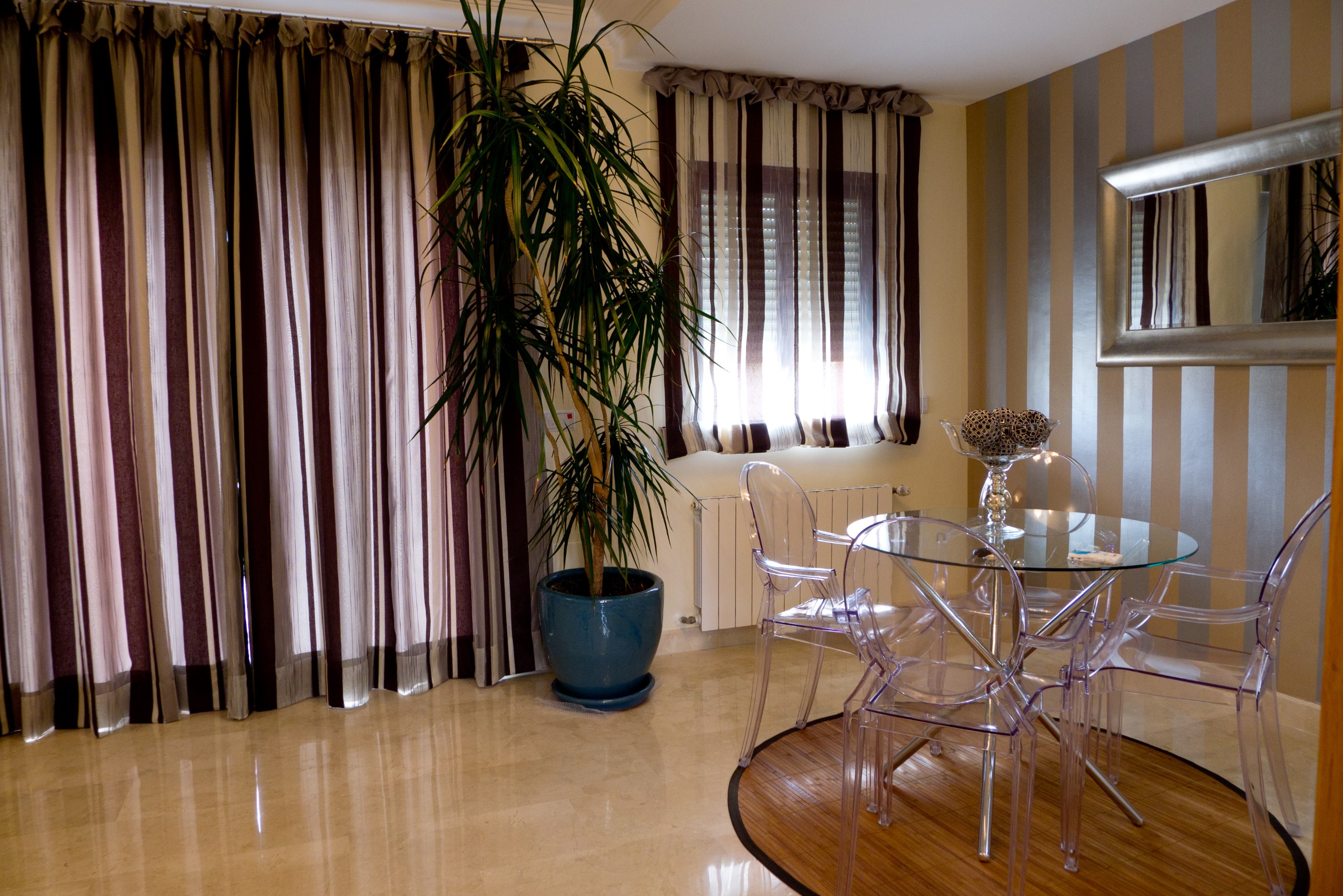 Casa de 5 Dormitorios y 2 Baños en venta en Coin