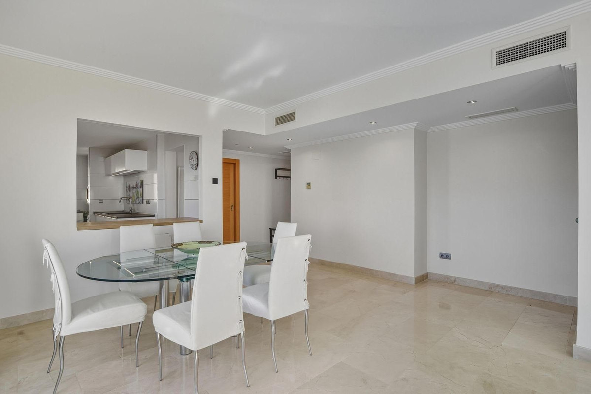 Ático de 2 Dormitorios en venta en Benahavís