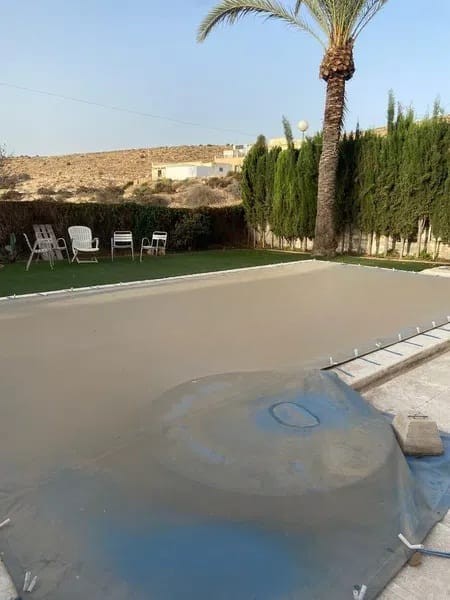 Casa de 5 Dormitorios en venta en Almería