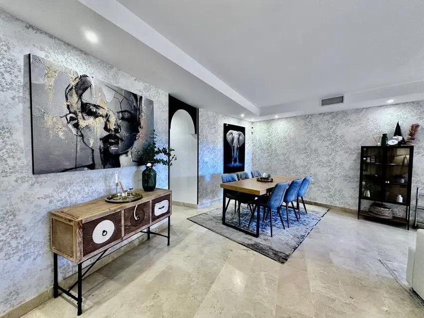 Piso de 3 Dormitorios y 2 Baños en venta en Milla de Oro, Marbella