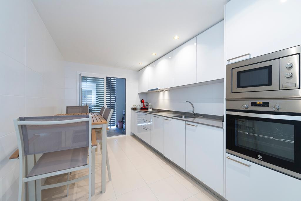 Ático de 3 Dormitorios y 2 Baños en alquiler en Nueva Andalucía, Marbella