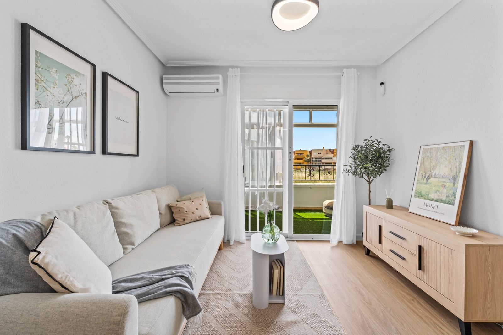 2 спални, 1 баня - Апартамент за продажба в Orihuela Costa