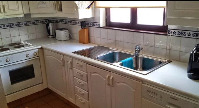 Piso de 2 Dormitorios y 2 Baños en venta en Olhos de Água, Albufeira