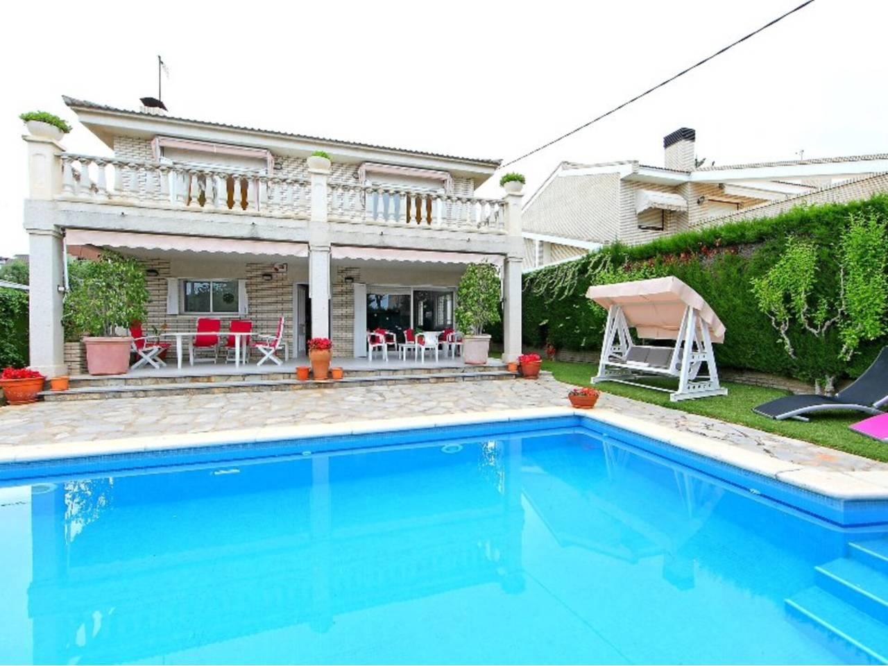 4 спални - Редова къща Ваканционен наем в Cambrils
