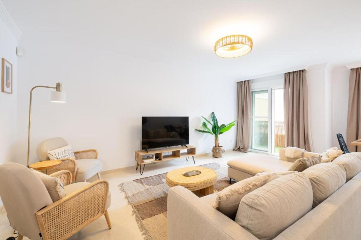 Piso de 4 Dormitorios en venta en Fuengirola