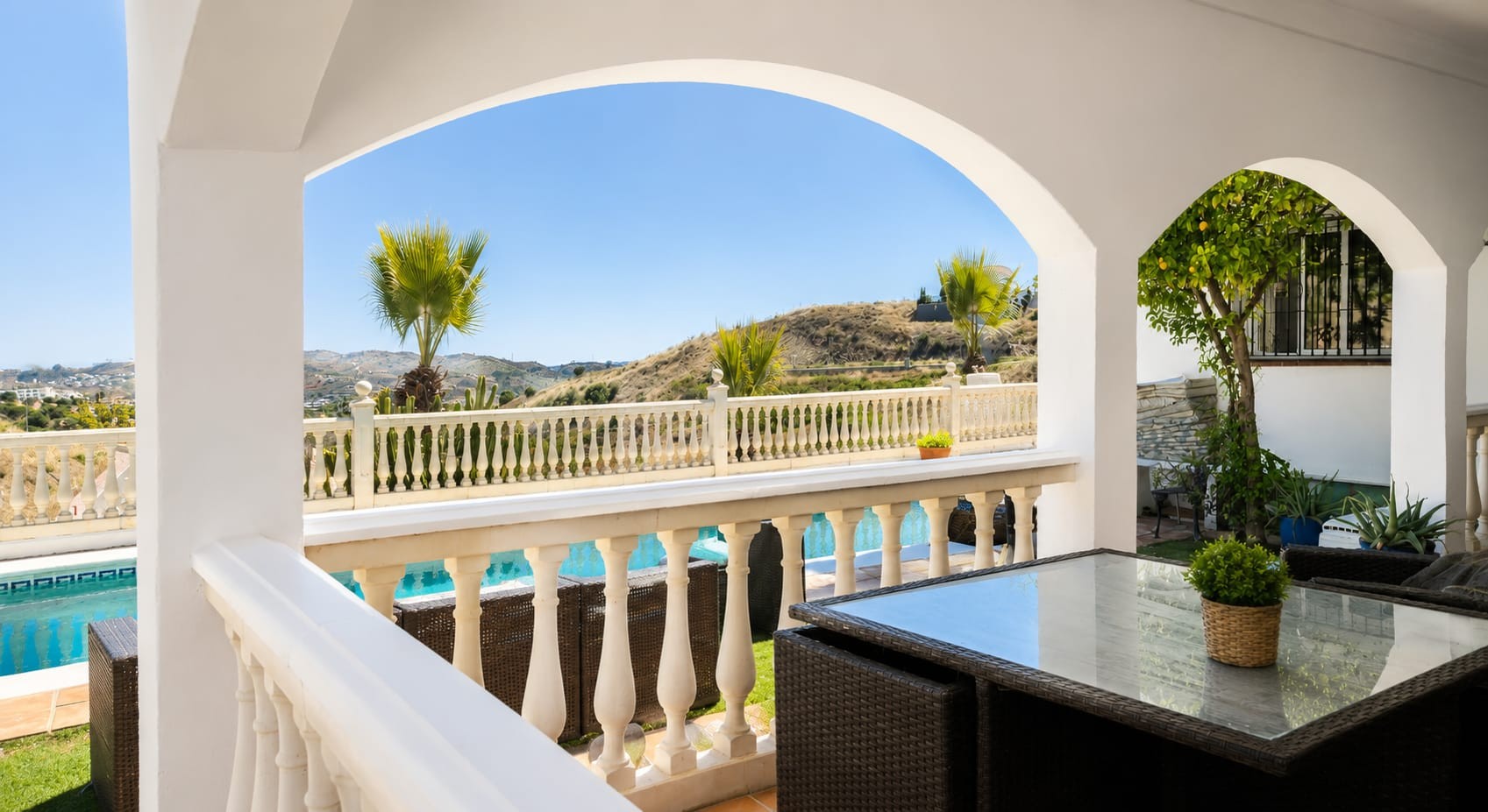 Casa de 5 Dormitorios y 5 Baños en venta en Mijas