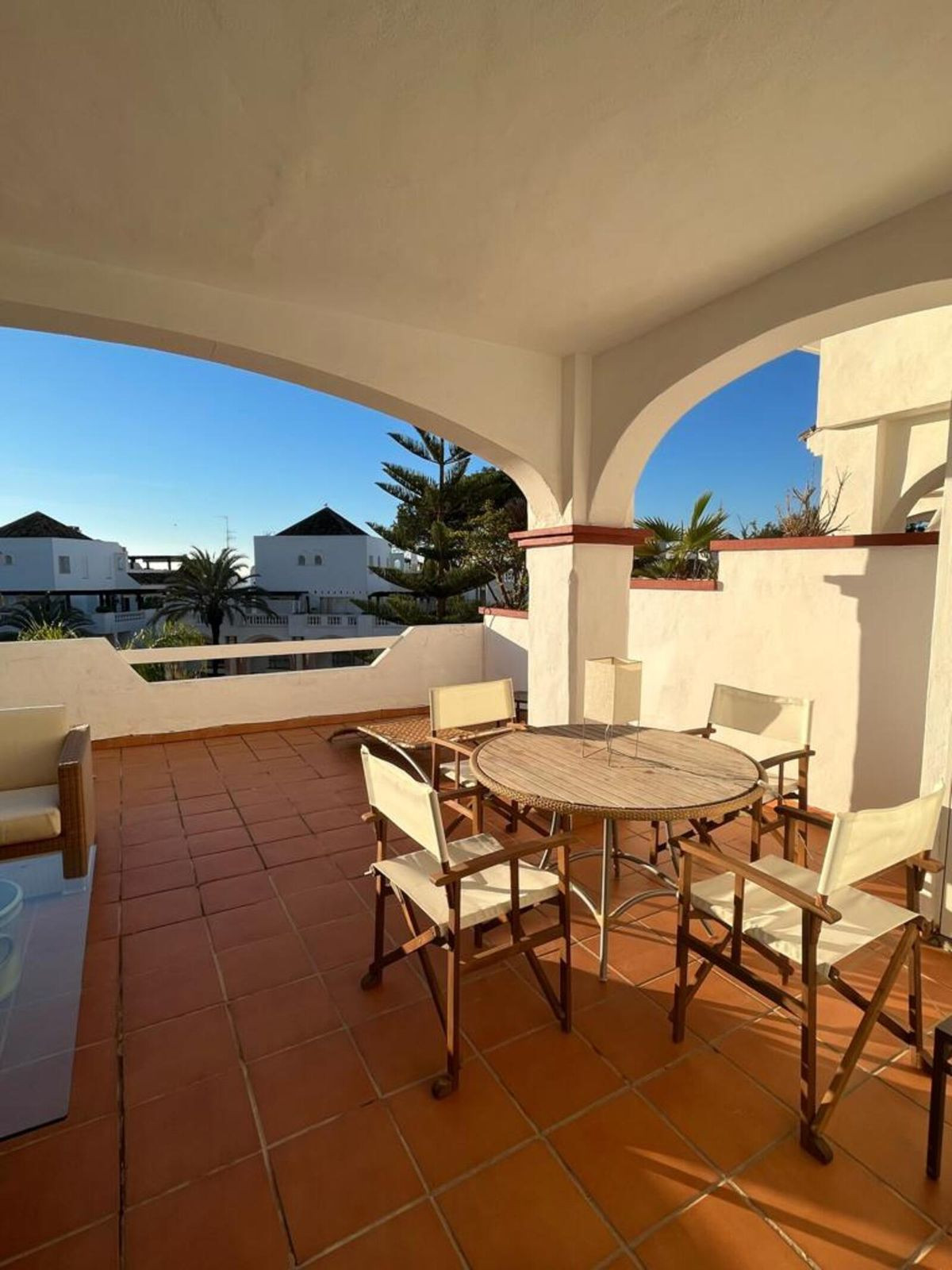 Piso de 2 Dormitorios y 2 Baños en alquiler vacacional en Elviria, Marbella